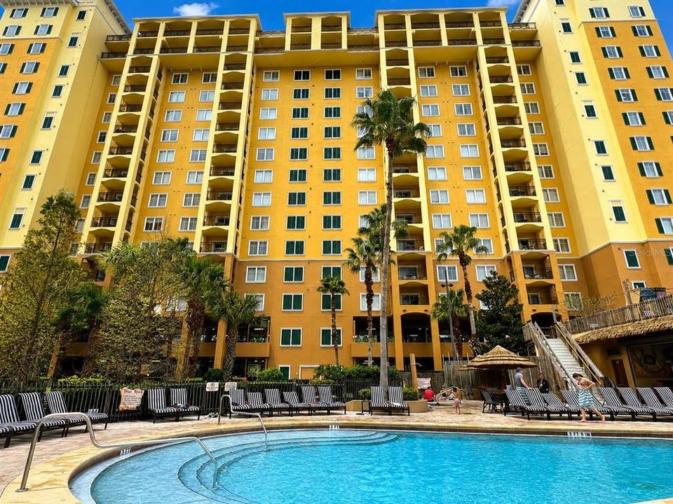For Sale: $145,000 (2 beds, 2 baths, 1060 Square Feet)