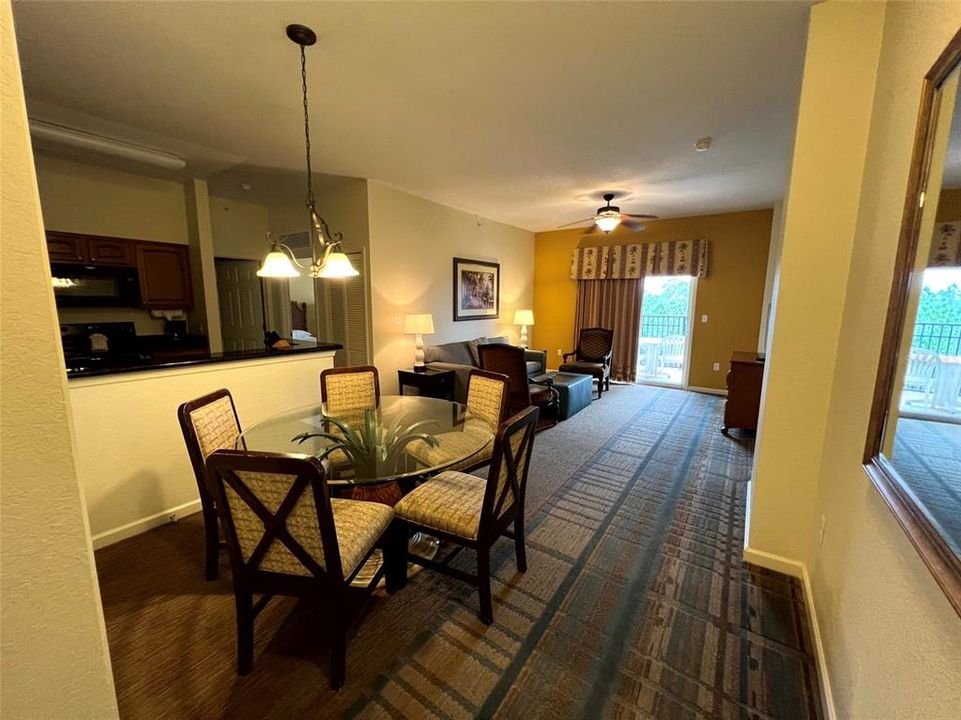 For Sale: $145,000 (2 beds, 2 baths, 1060 Square Feet)