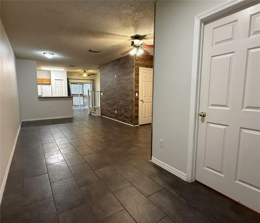 For Rent: $1,700 (3 beds, 3 baths, 1412 Square Feet)