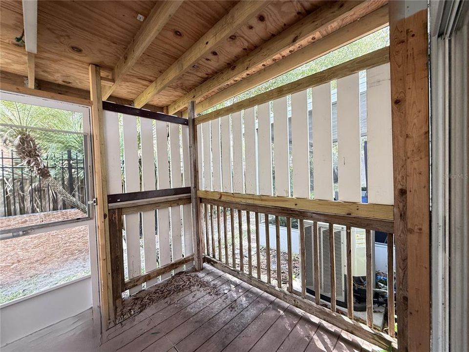 For Rent: $1,700 (3 beds, 3 baths, 1412 Square Feet)