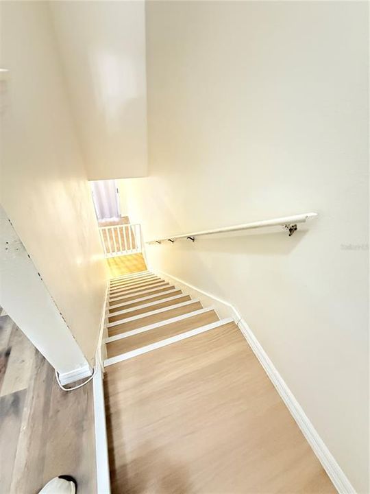For Rent: $1,700 (3 beds, 3 baths, 1412 Square Feet)