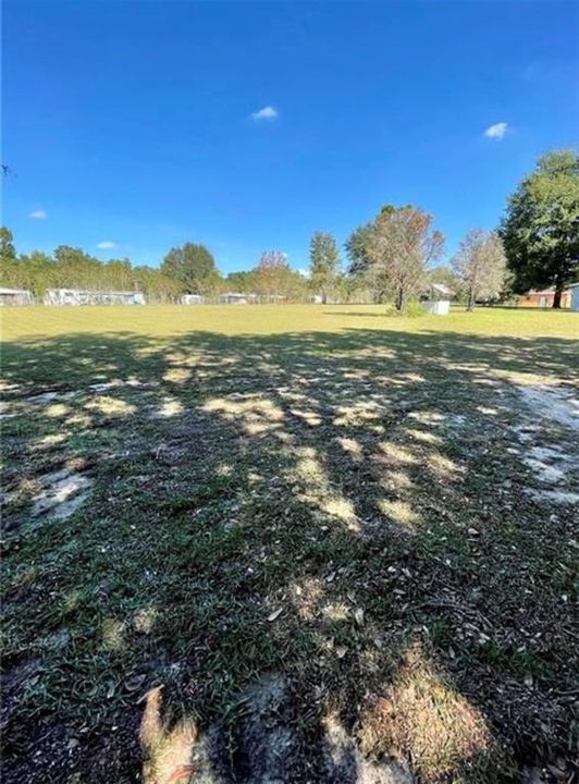 For Sale: $140,000 (2 beds, 1 baths, 896 Square Feet)