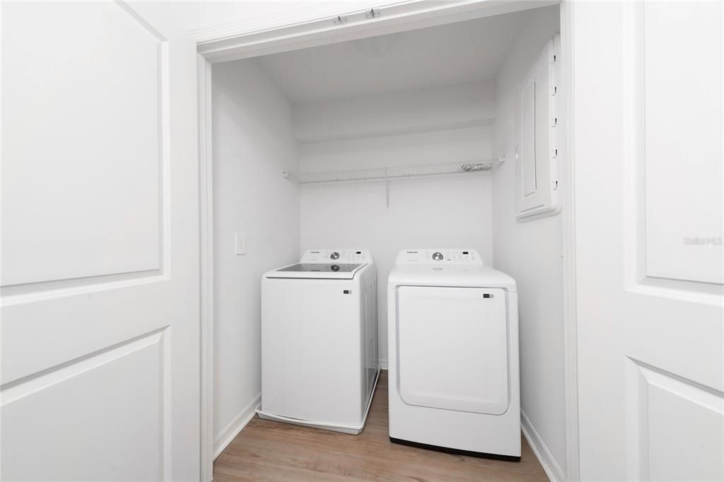 В аренду: $2,050 (3 спален, 2 ванн, 1556 Квадратных фут)