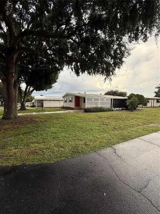 For Sale: $165,000 (2 beds, 2 baths, 1014 Square Feet)