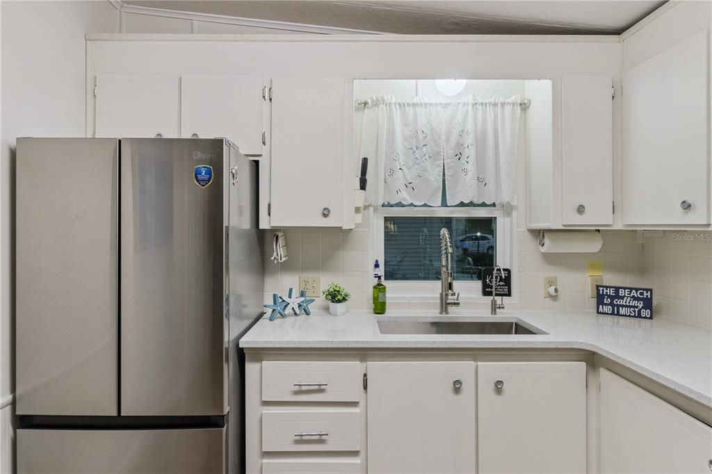 For Sale: $165,000 (2 beds, 2 baths, 1014 Square Feet)