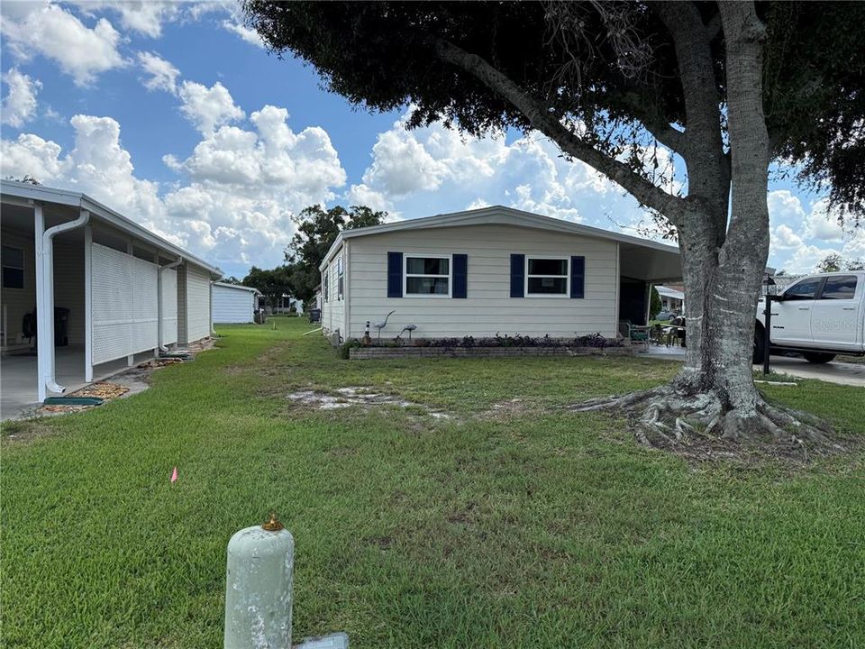 For Sale: $165,000 (2 beds, 2 baths, 1014 Square Feet)