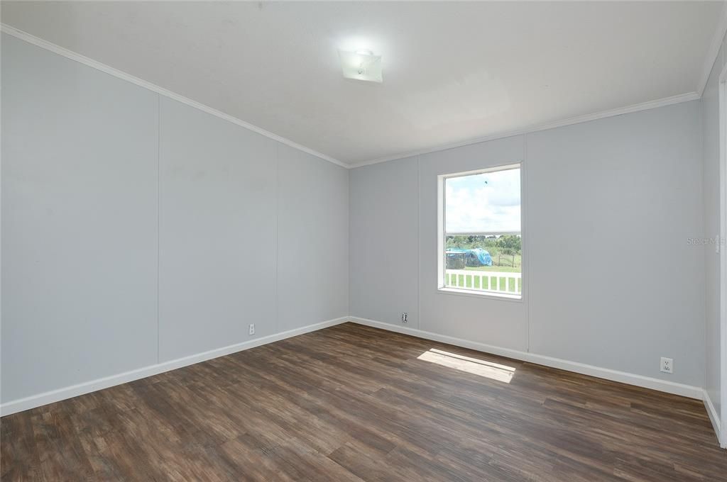 For Sale: $369,000 (4 beds, 2 baths, 1984 Square Feet)