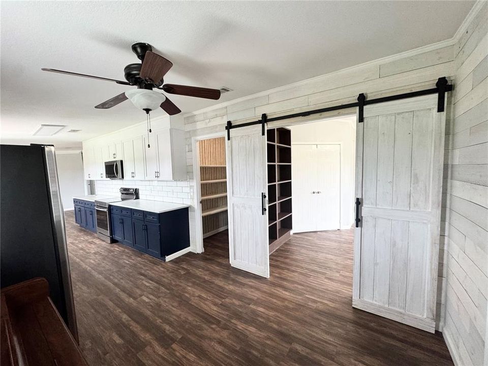 For Sale: $369,000 (4 beds, 2 baths, 1984 Square Feet)