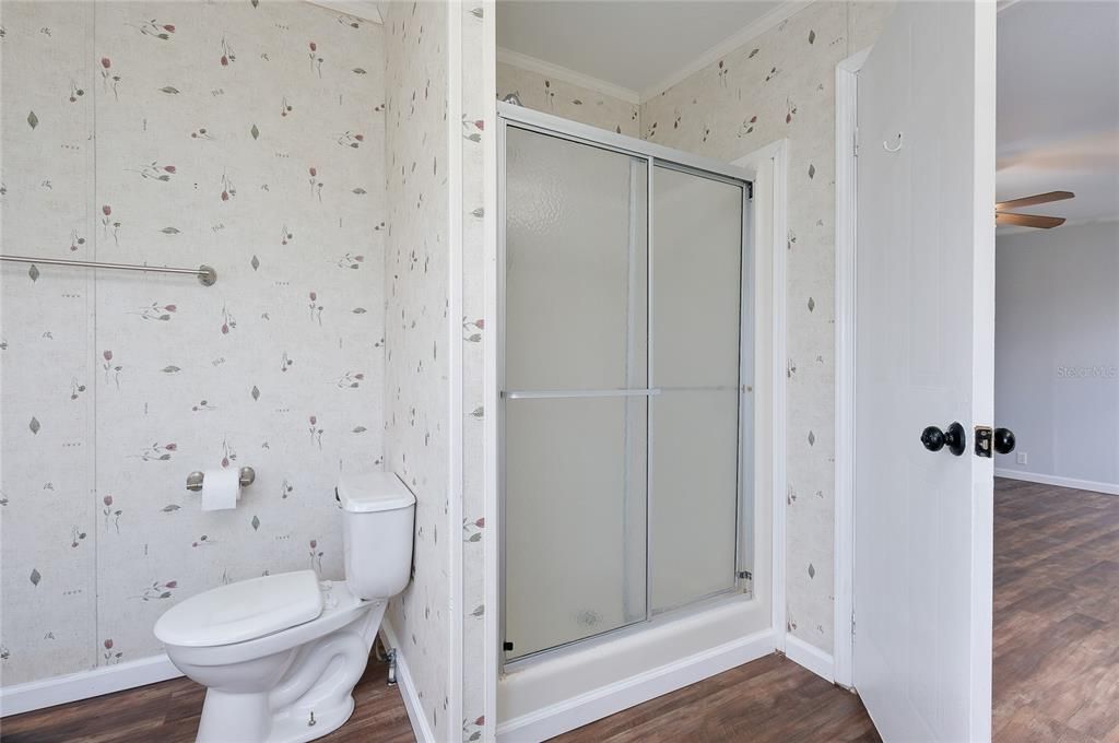 For Sale: $369,000 (4 beds, 2 baths, 1984 Square Feet)