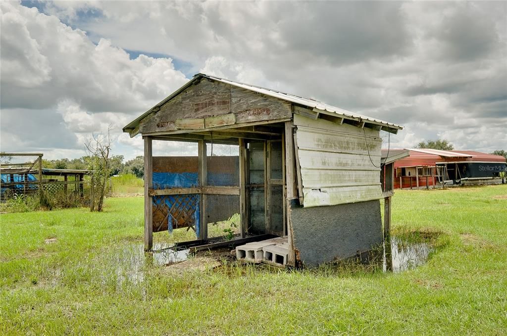For Sale: $369,000 (4 beds, 2 baths, 1984 Square Feet)
