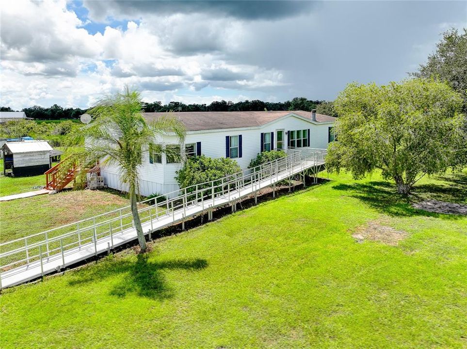 For Sale: $369,000 (4 beds, 2 baths, 1984 Square Feet)