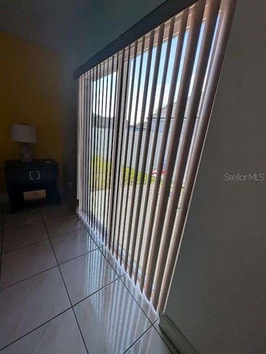 На продажу: $335,000 (3 спален, 2 ванн, 1223 Квадратных фут)