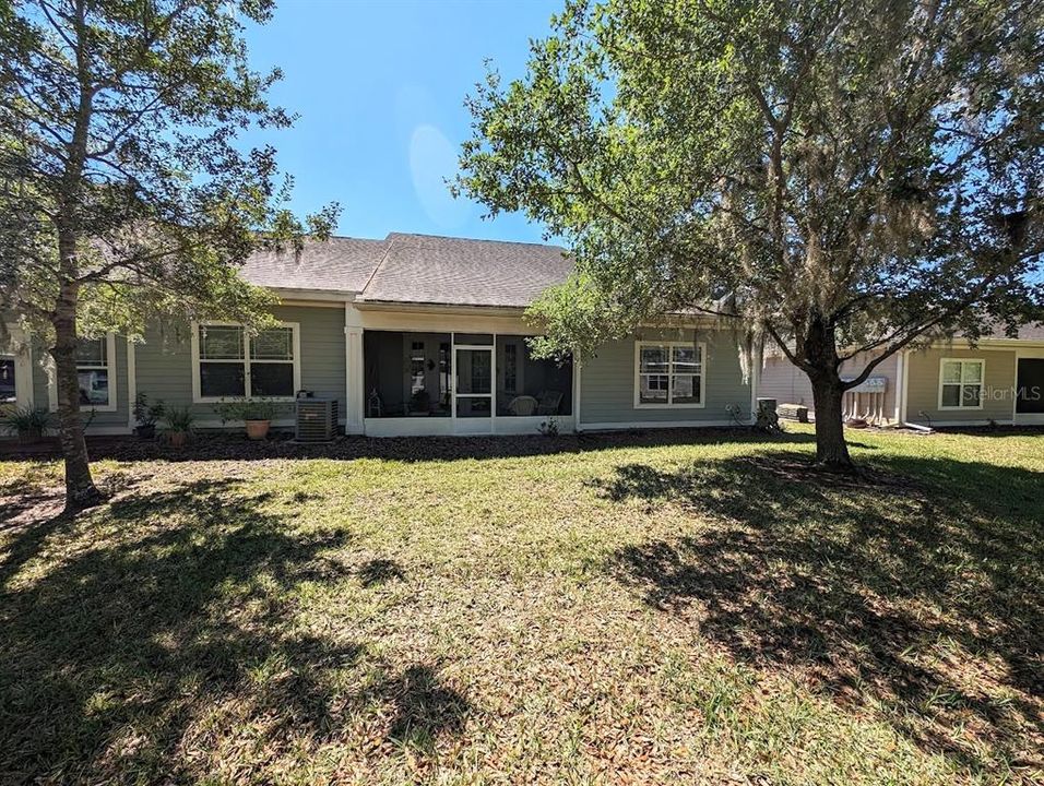 For Rent: $2,300 (3 beds, 2 baths, 1701 Square Feet)