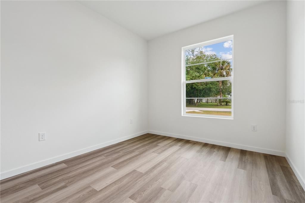 For Sale: $394,900 (4 beds, 2 baths, 1873 Square Feet)