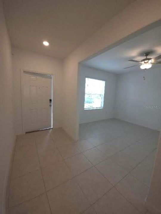 For Rent: $2,900 (6 beds, 3 baths, 3092 Square Feet)