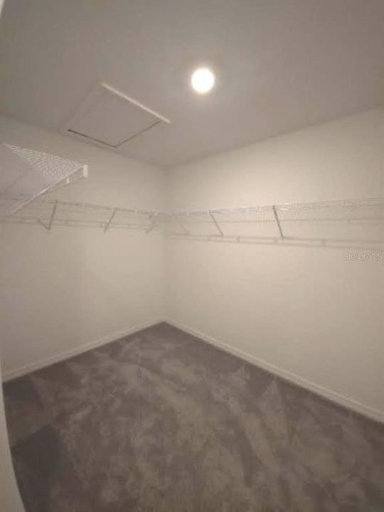 For Rent: $2,900 (6 beds, 3 baths, 3092 Square Feet)