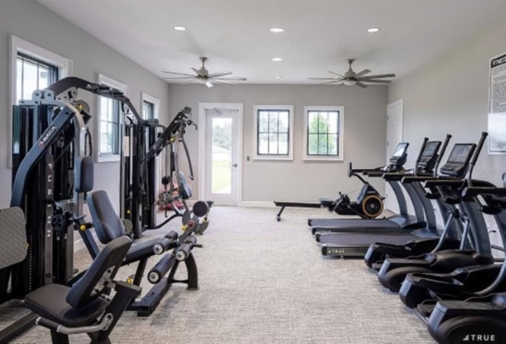 For Rent: $2,900 (6 beds, 3 baths, 3092 Square Feet)