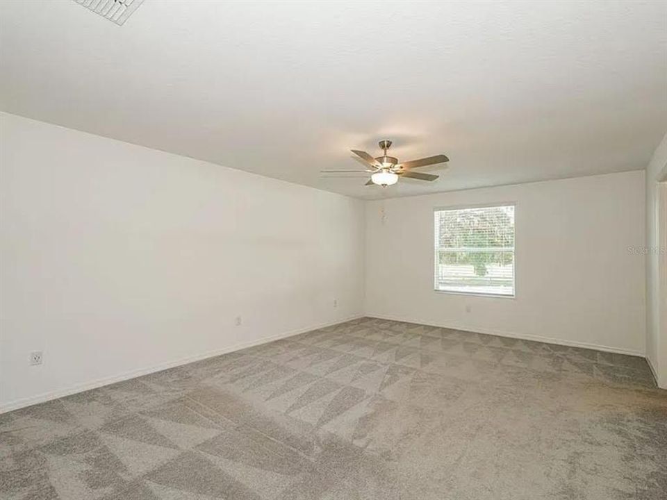 For Rent: $2,900 (6 beds, 3 baths, 3092 Square Feet)