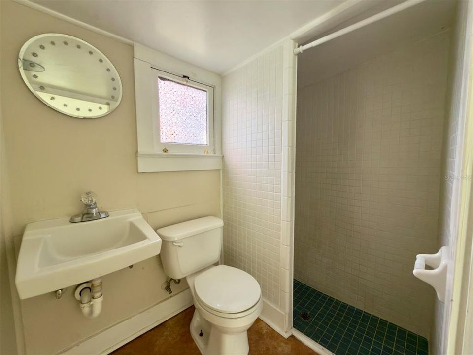 For Sale: $275,000 (3 beds, 2 baths, 1738 Square Feet)