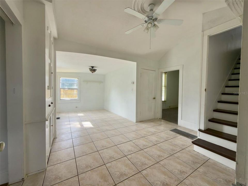 For Sale: $275,000 (3 beds, 2 baths, 1738 Square Feet)