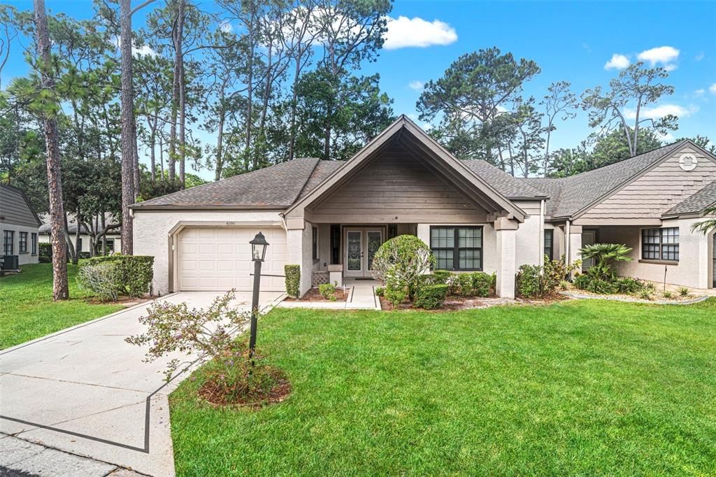 For Sale: $229,700 (2 beds, 2 baths, 1369 Square Feet)