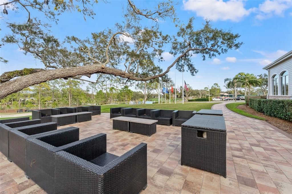 For Sale: $229,700 (2 beds, 2 baths, 1369 Square Feet)