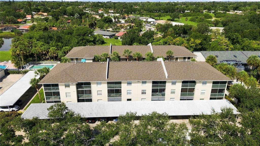 For Sale: $165,000 (2 beds, 2 baths, 941 Square Feet)