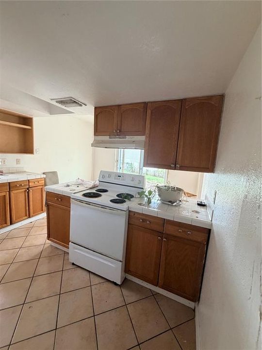 For Sale: $135,500 (2 beds, 2 baths, 1248 Square Feet)