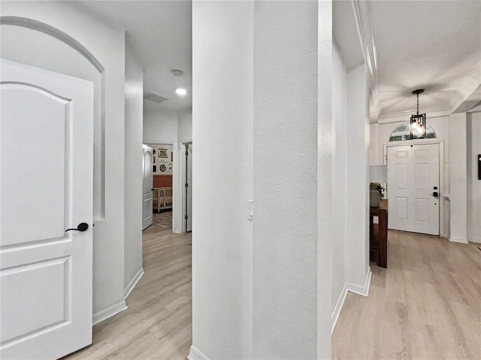 En Venta: $639,500 (4 camas, 2 baños, 2460 Pies cuadrados)
