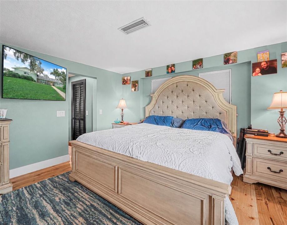 For Sale: $849,999 (4 beds, 3 baths, 2636 Square Feet)