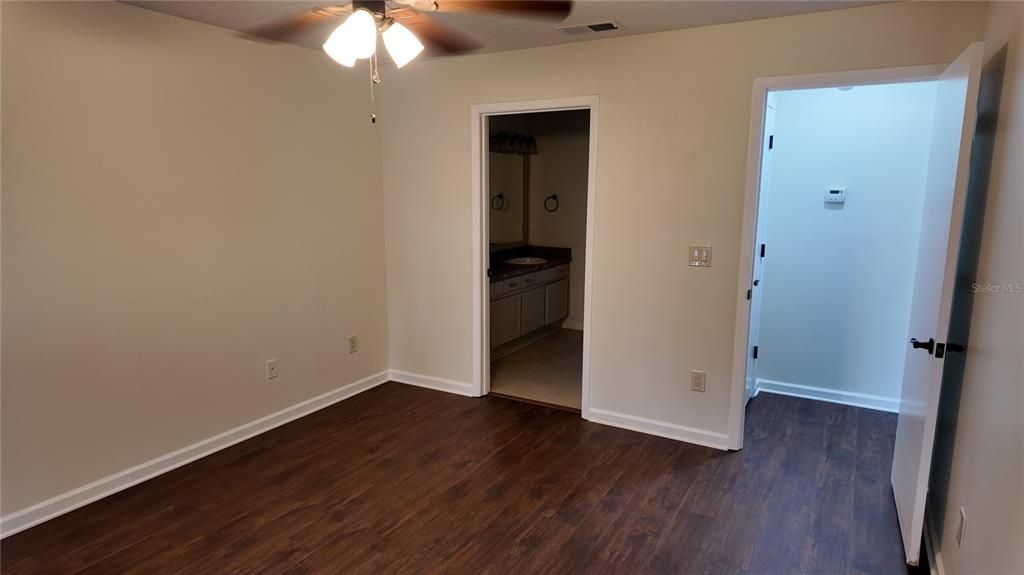 En Venta: $425,000 (3 camas, 2 baños, 1635 Pies cuadrados)