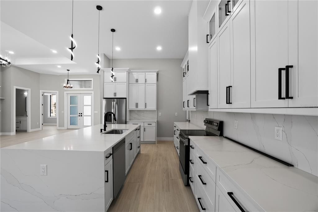 For Sale: $674,900 (3 beds, 2 baths, 2245 Square Feet)