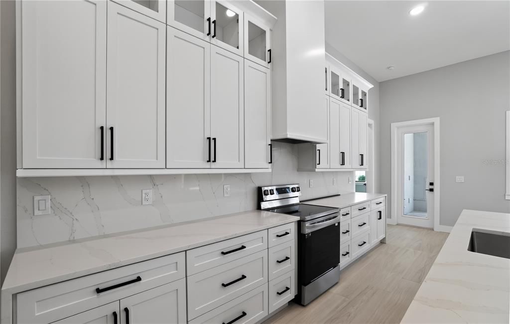 For Sale: $674,900 (3 beds, 2 baths, 2245 Square Feet)