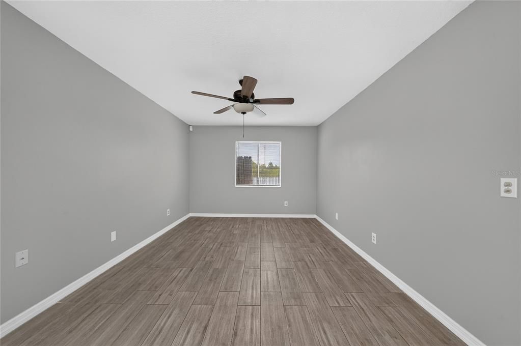 For Sale: $378,000 (3 beds, 2 baths, 1563 Square Feet)