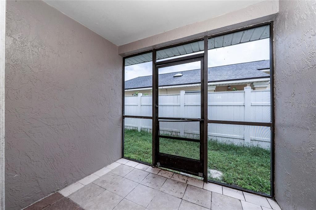For Sale: $378,000 (3 beds, 2 baths, 1563 Square Feet)