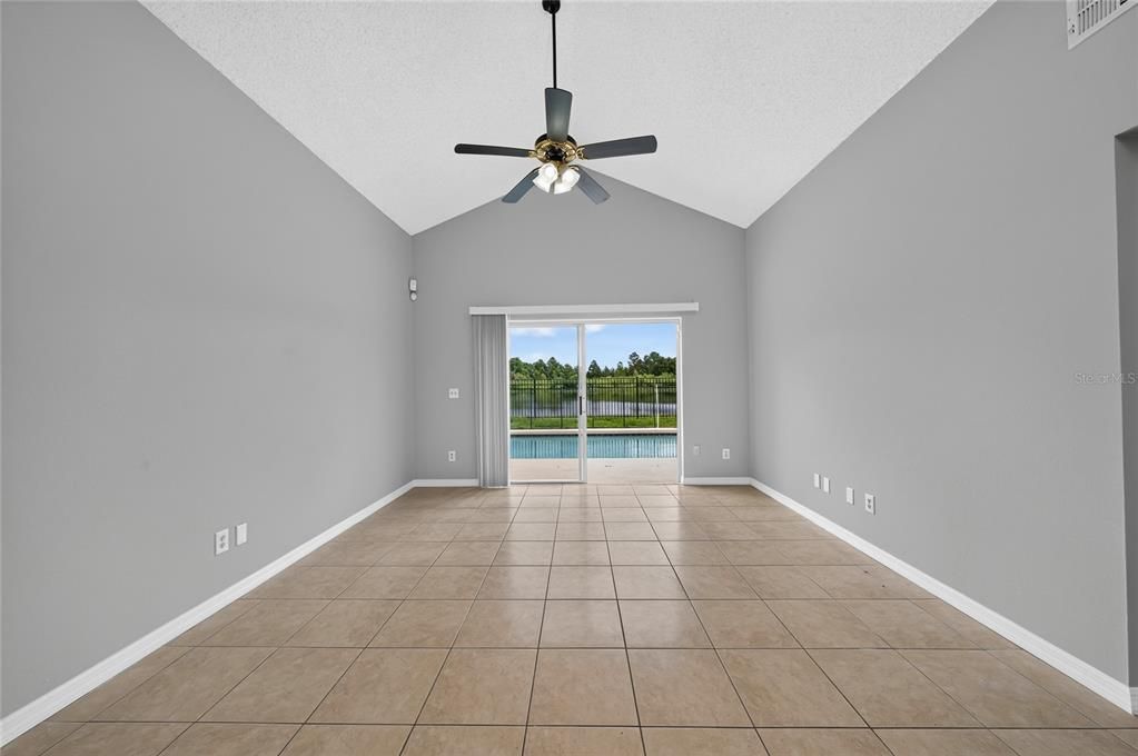 For Sale: $378,000 (3 beds, 2 baths, 1563 Square Feet)