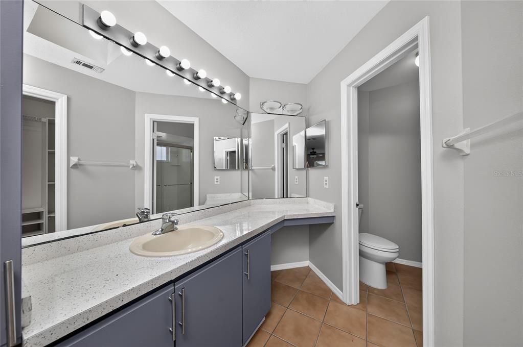 For Sale: $378,000 (3 beds, 2 baths, 1563 Square Feet)