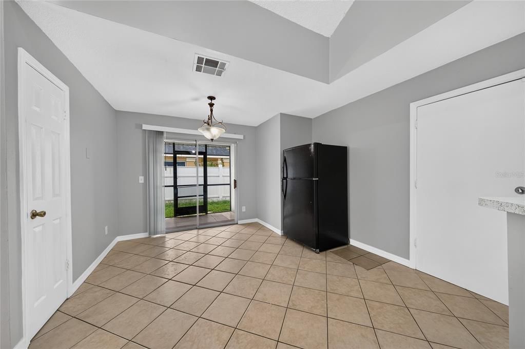 For Sale: $378,000 (3 beds, 2 baths, 1563 Square Feet)