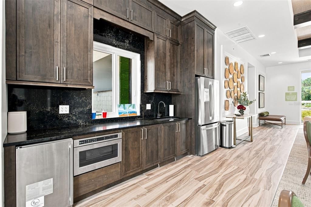 For Rent: $2,300 (4 beds, 2 baths, 2031 Square Feet)