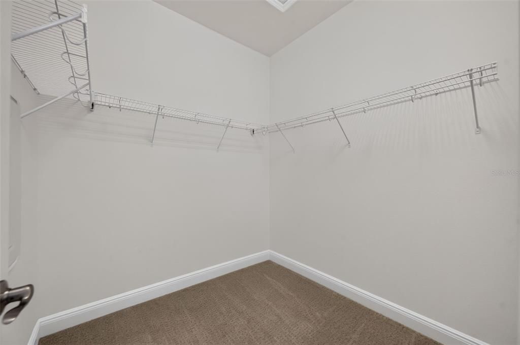 For Sale: $325,000 (3 beds, 2 baths, 1644 Square Feet)