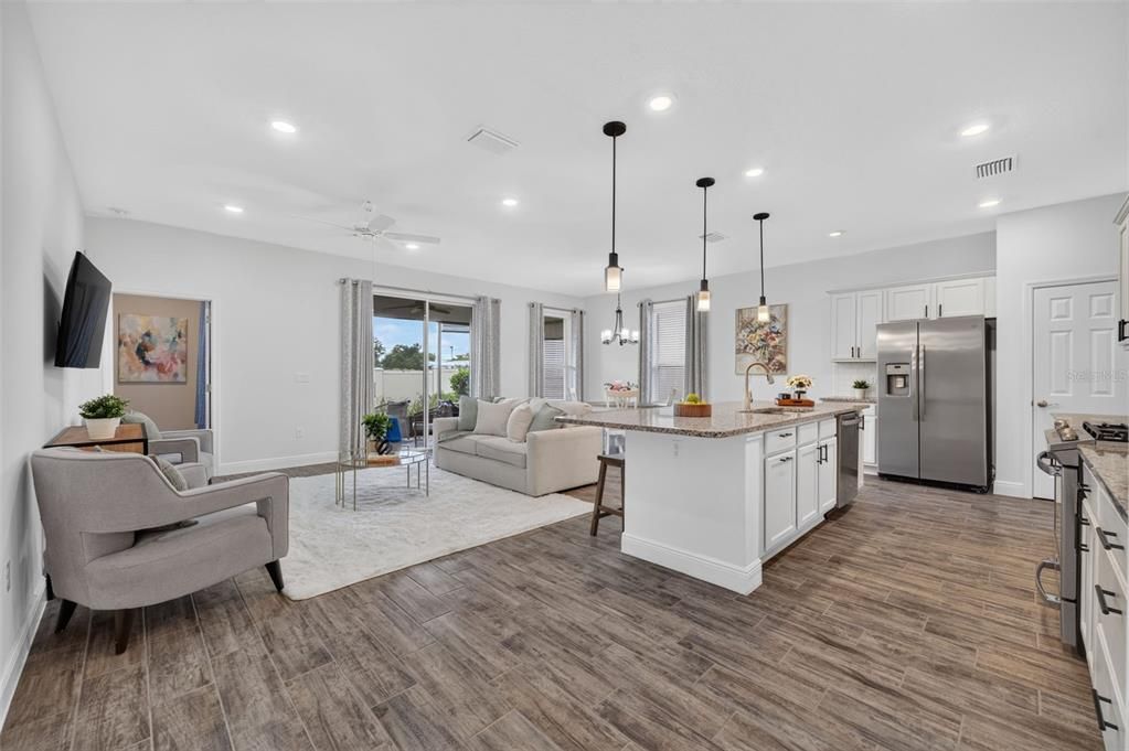 For Sale: $325,000 (3 beds, 2 baths, 1644 Square Feet)
