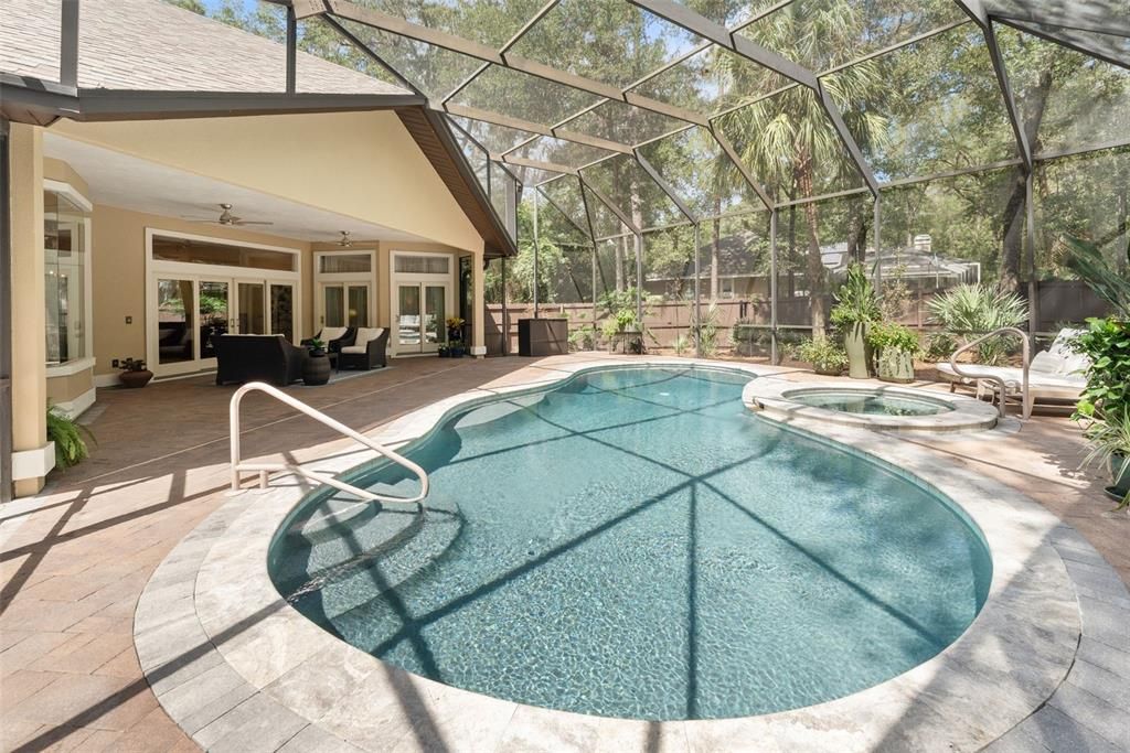 En Venta: $879,000 (5 camas, 3 baños, 2797 Pies cuadrados)