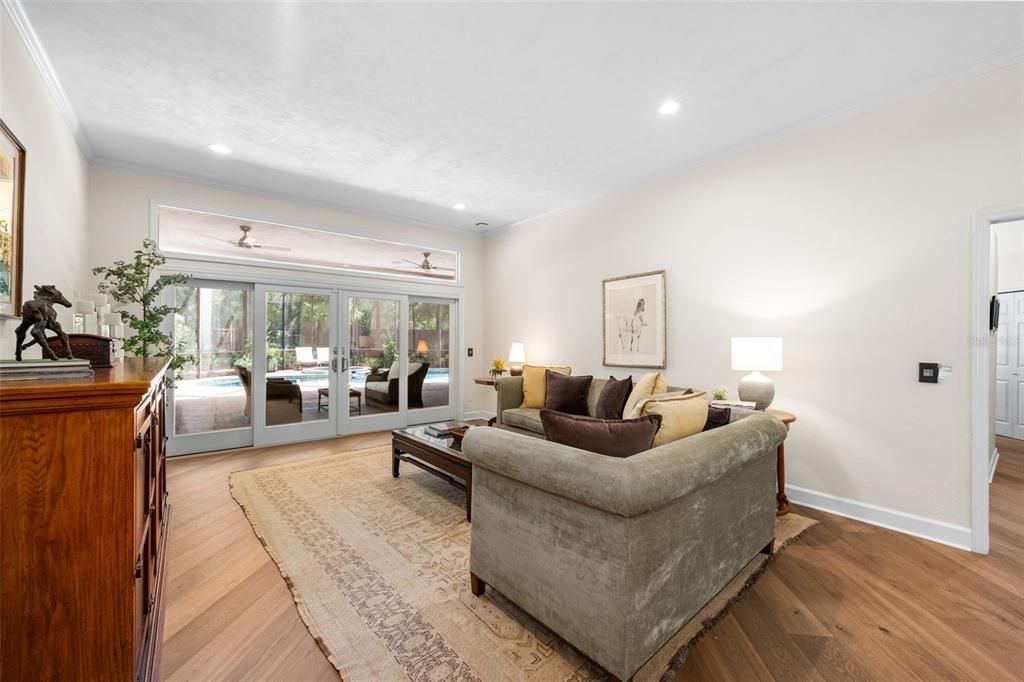 En Venta: $879,000 (5 camas, 3 baños, 2797 Pies cuadrados)
