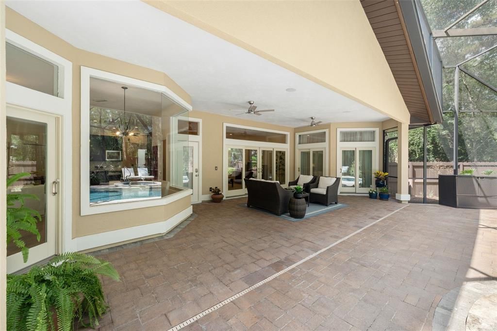 En Venta: $879,000 (5 camas, 3 baños, 2797 Pies cuadrados)