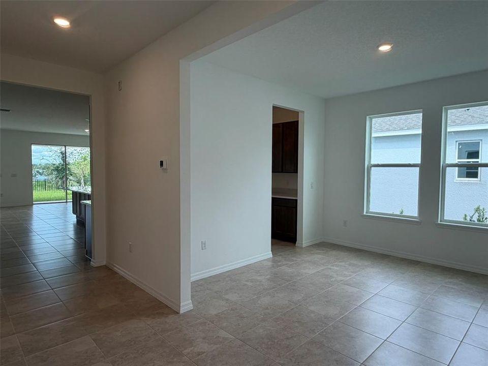 For Sale: $995,000 (6 beds, 5 baths, 3998 Square Feet)