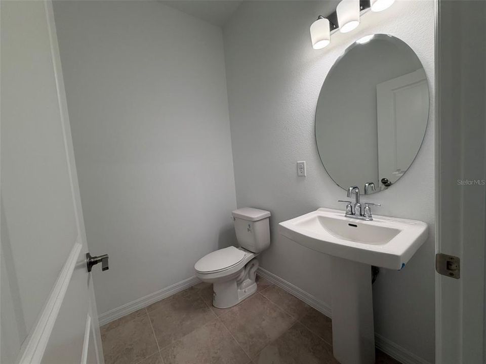 For Sale: $995,000 (6 beds, 5 baths, 3998 Square Feet)