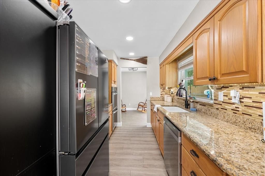 For Sale: $479,900 (3 beds, 2 baths, 1187 Square Feet)