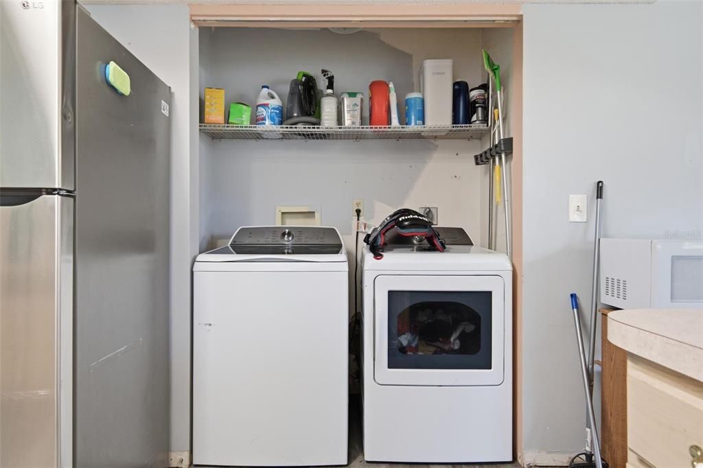 For Sale: $189,000 (2 beds, 2 baths, 1040 Square Feet)