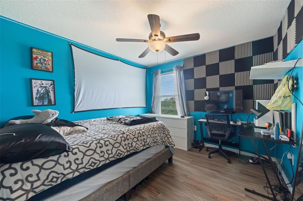 For Sale: $369,000 (4 beds, 2 baths, 2416 Square Feet)
