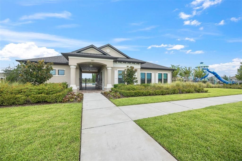 For Sale: $369,000 (4 beds, 2 baths, 2416 Square Feet)